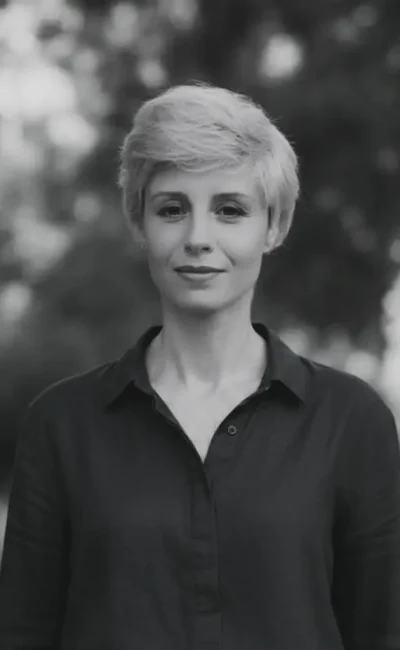 Δανάη Τζίφα Co-Founder Fleur de Lis Δανάη Τζίφα Co-Founder Fleur de Lis